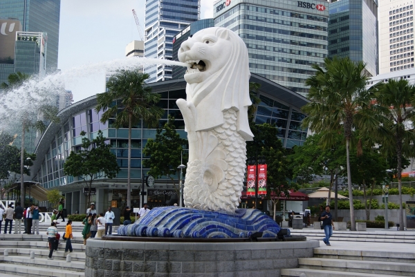싱가포르는 코로나19 방역 일선에서 고생하는 공무원에게 특별상여금을 지급, 화제가 되고 있다. 그래픽 이미지 픽사베이