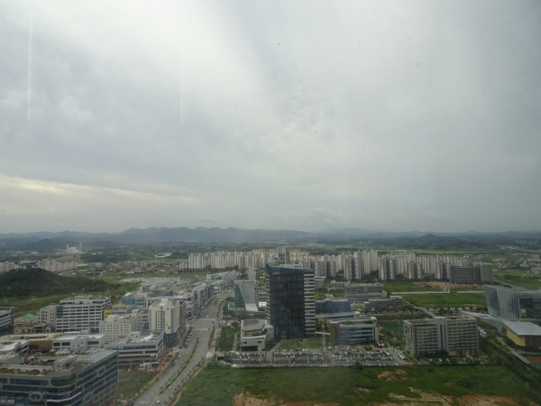 나주혁신도시로 이전한 한국전력 옥상에서 내려다본 나주혁신도시. 아직 군데군데 빈터들이 보여 미완성인 상태다. 공생공사닷컴DB