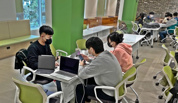 서울시 영등포청년취업사관학교에서 학생들이 교육을 받고 있다. 서울시 제공
