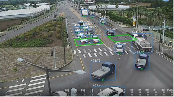 행안부가 개발한  ‘AI기반 CCTV 교통량 조사모델’을 통한 교통량 조사 시연 장면. 행안부 제공