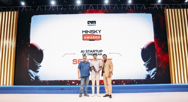 글로벌 오픈소스 AGI 프로젝트 센티언트(Sentient)가 인도 벵갈루루에서 열린 ‘Minsky Awards 2025’에서 ‘AI Startup of the Year’로 선정됐다고 26일 밝혔다./사진=센티언트 제공